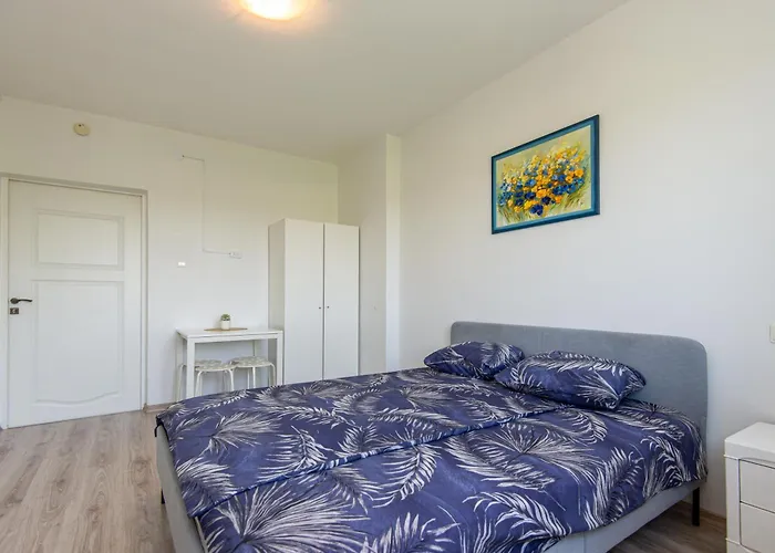 Birutes 3* פלאנגה