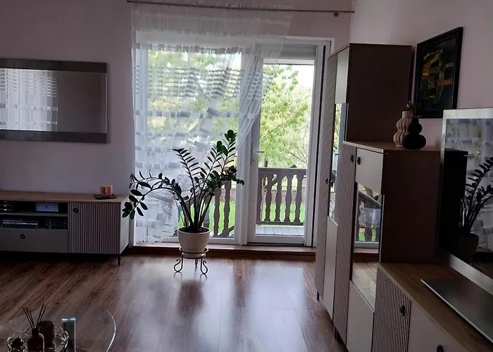 Birutes 3* פלאנגה