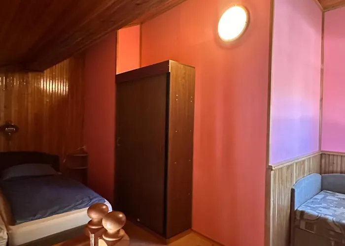 בית הארחה Birutes