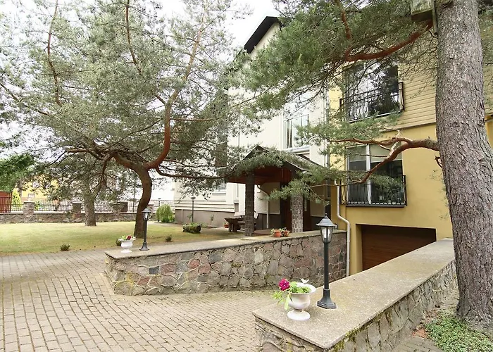 Birutes בית הארחה